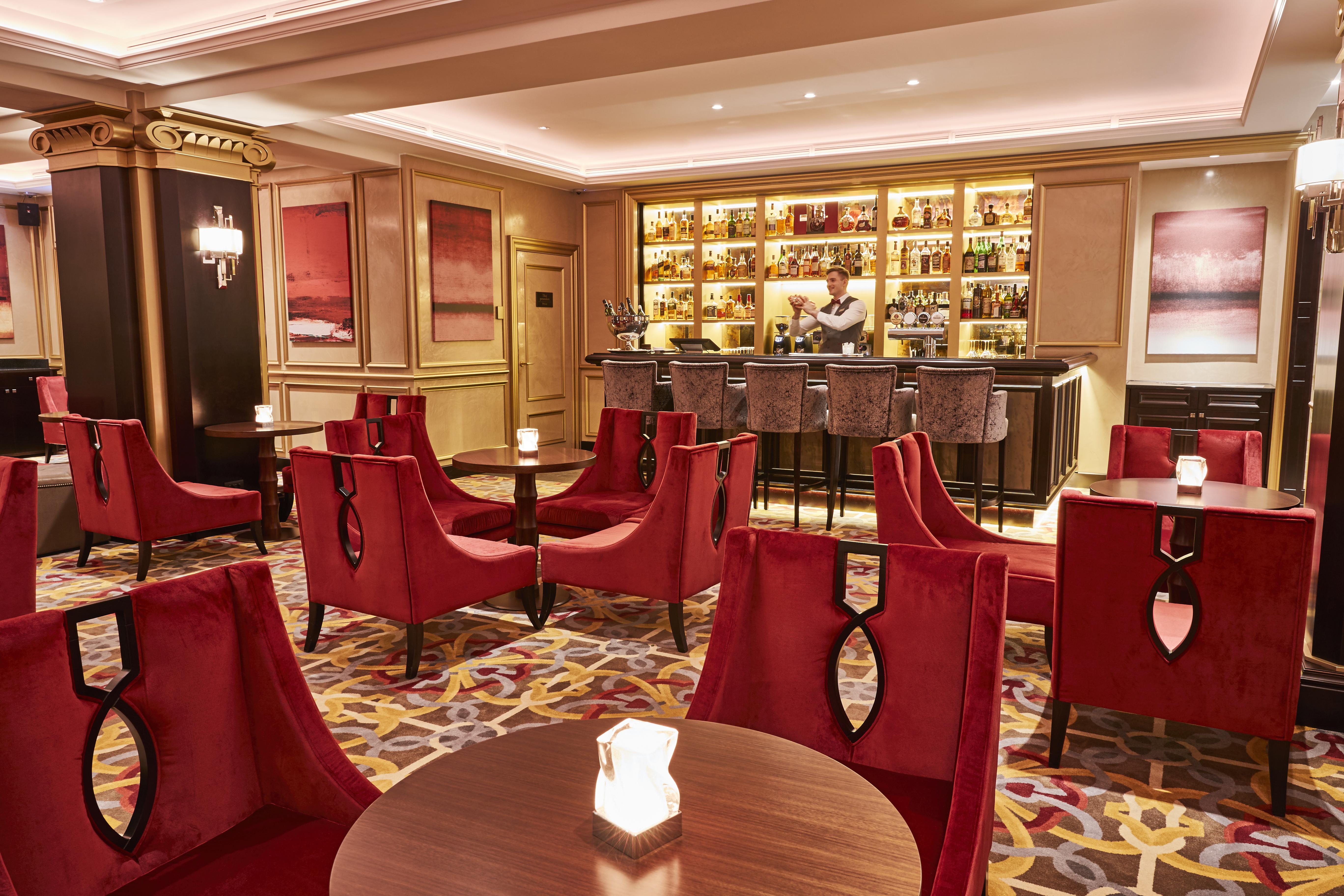 Grand Hotel Kempinski Ρίγα Εξωτερικό φωτογραφία The bar at the 1901 Lounge