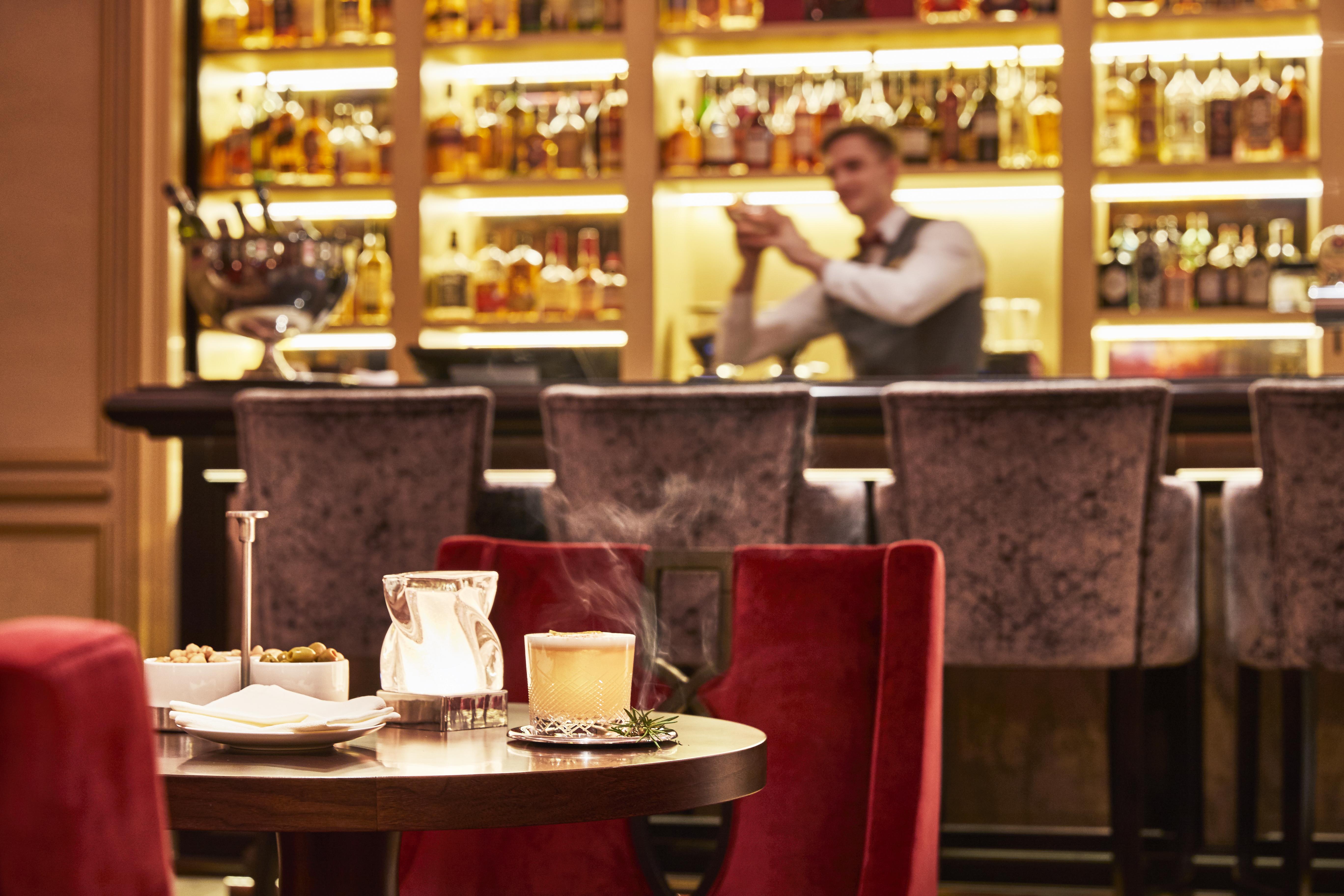 Grand Hotel Kempinski Ρίγα Εξωτερικό φωτογραφία The bar at the Connaught